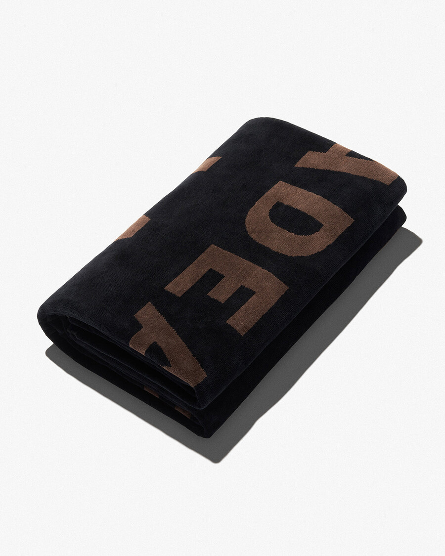 toalla en negro y marrón comprar ahora — cdlp